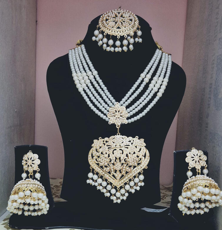 Jewellary Jewellary